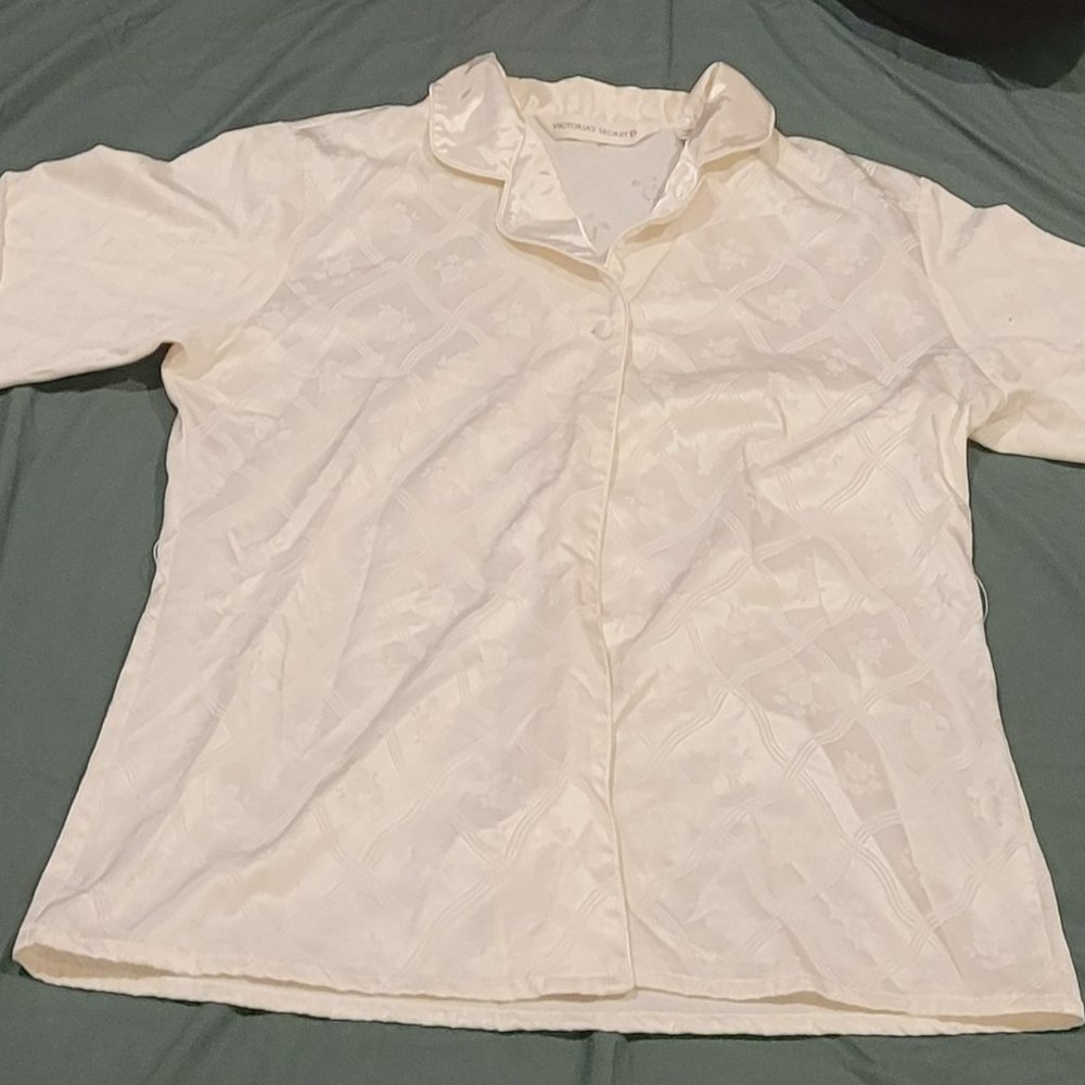 Cream VS pj top